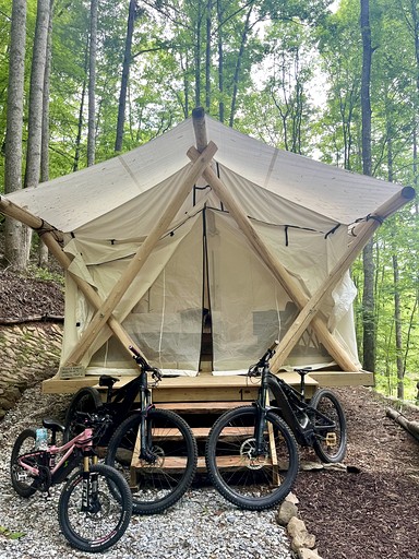 Safari Tents (United States of America, Bryson City, North Carolina)