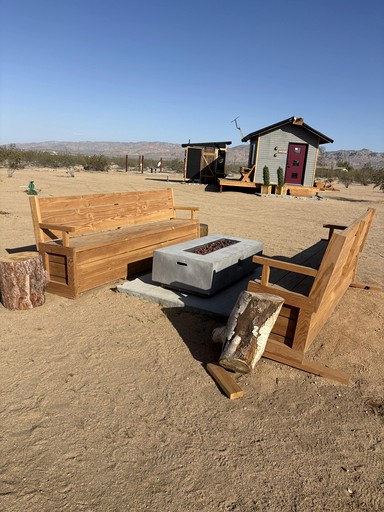 Cabins (United States of America, Joshua Tree, California)