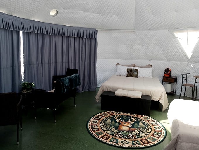 Domes (United States of America, Plains, Montana)