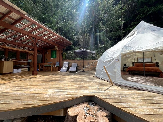 Bell Tents (Canada, Duncan, British Columbia)