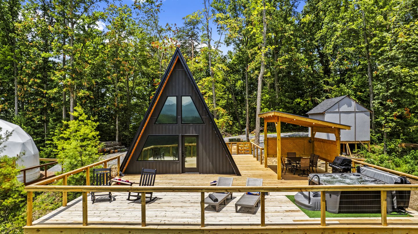 A-Frames (United States of America, Hartford, Tennessee)