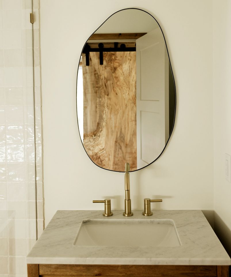 Cozy Tiny Cabin with Hot Tub near Fall Creek Falls for a Peaceful Romantic Escape in Tennessee