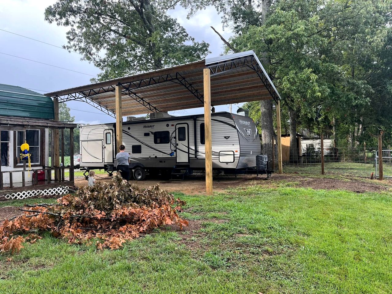 Secluded Luxury Camper with Private Dock on Coosa River near Wetumpka, Alabama