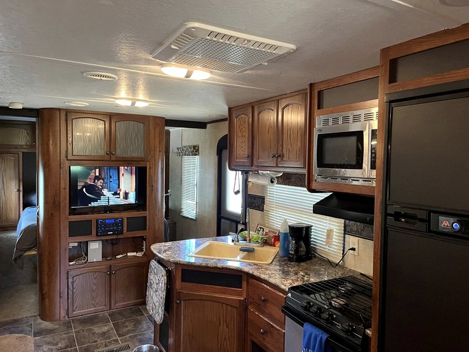 Caravans (United States of America, Cedar Bluff, Alabama)