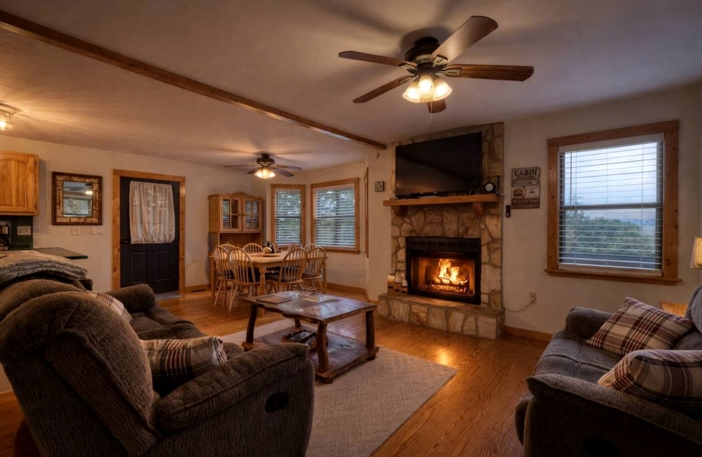 Incredible Mountain Cabin for a Memorable Family Getaway in Nature near Blairsville, Georgia