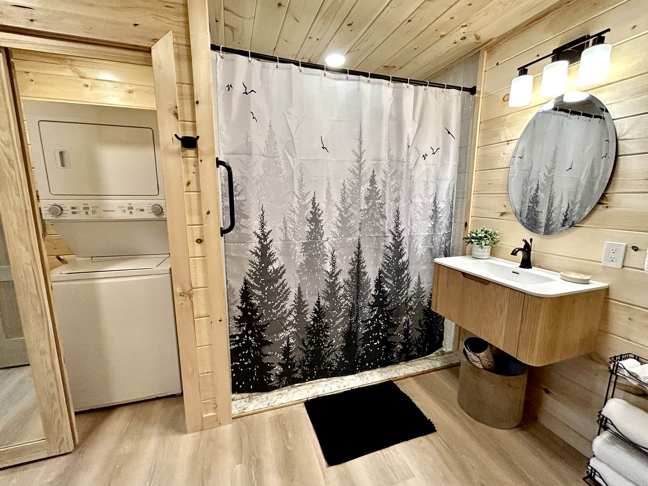 Romantic Cabin in Shady Grove Area of the Smoky Mountains: A Perfect One-Level Retreat for Couples