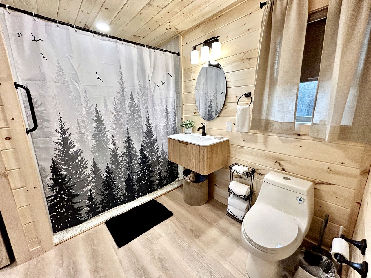 Romantic Cabin in Shady Grove Area of the Smoky Mountains: A Perfect One-Level Retreat for Couples