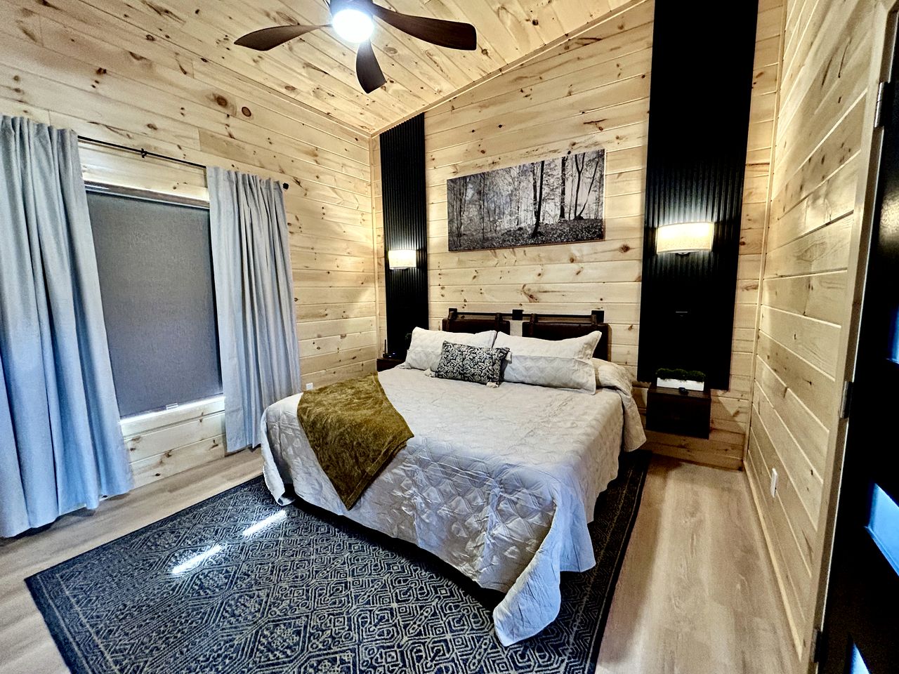 Romantic Cabin in Shady Grove Area of the Smoky Mountains: A Perfect One-Level Retreat for Couples