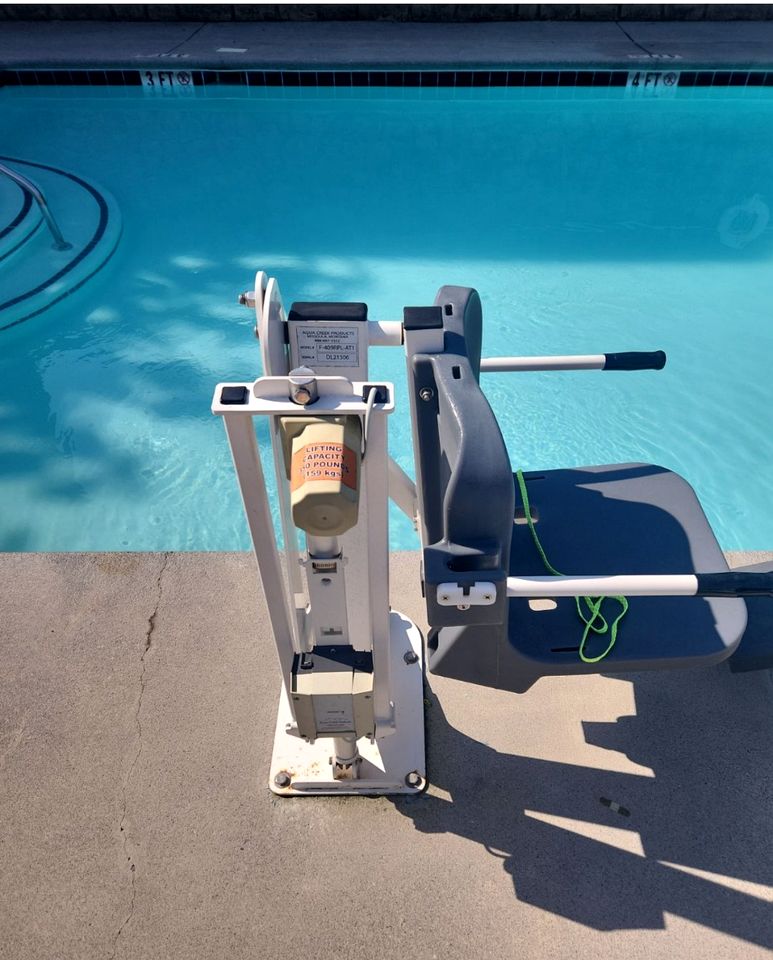 Romantic Cabin in Shady Grove Area of the Smoky Mountains: A Perfect One-Level Retreat for Couples