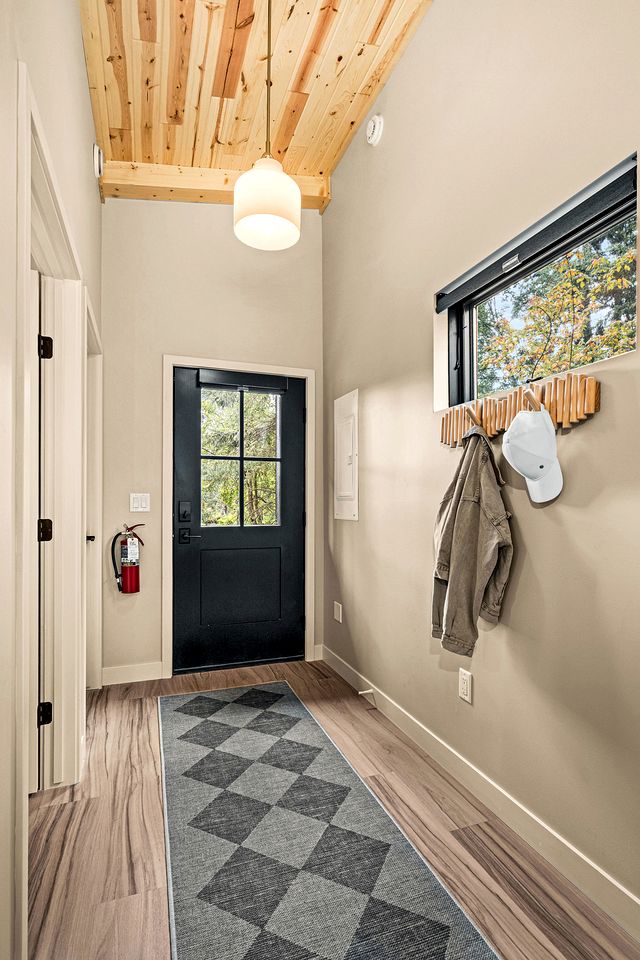 Gorgeous Cabin with Private Sauna for a Romantic Glamping Getaway in Duluth, Minnesota