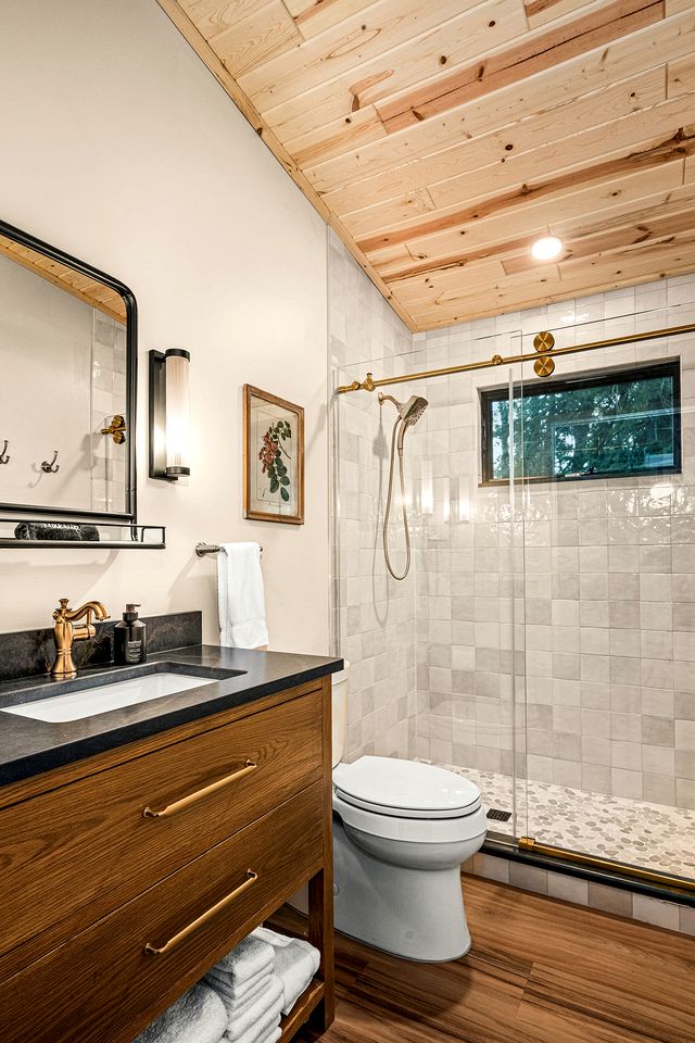 Gorgeous Cabin with Private Sauna for a Romantic Glamping Getaway in Duluth, Minnesota