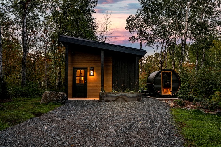 Gorgeous Cabin with Private Sauna for a Romantic Glamping Getaway in Duluth, Minnesota