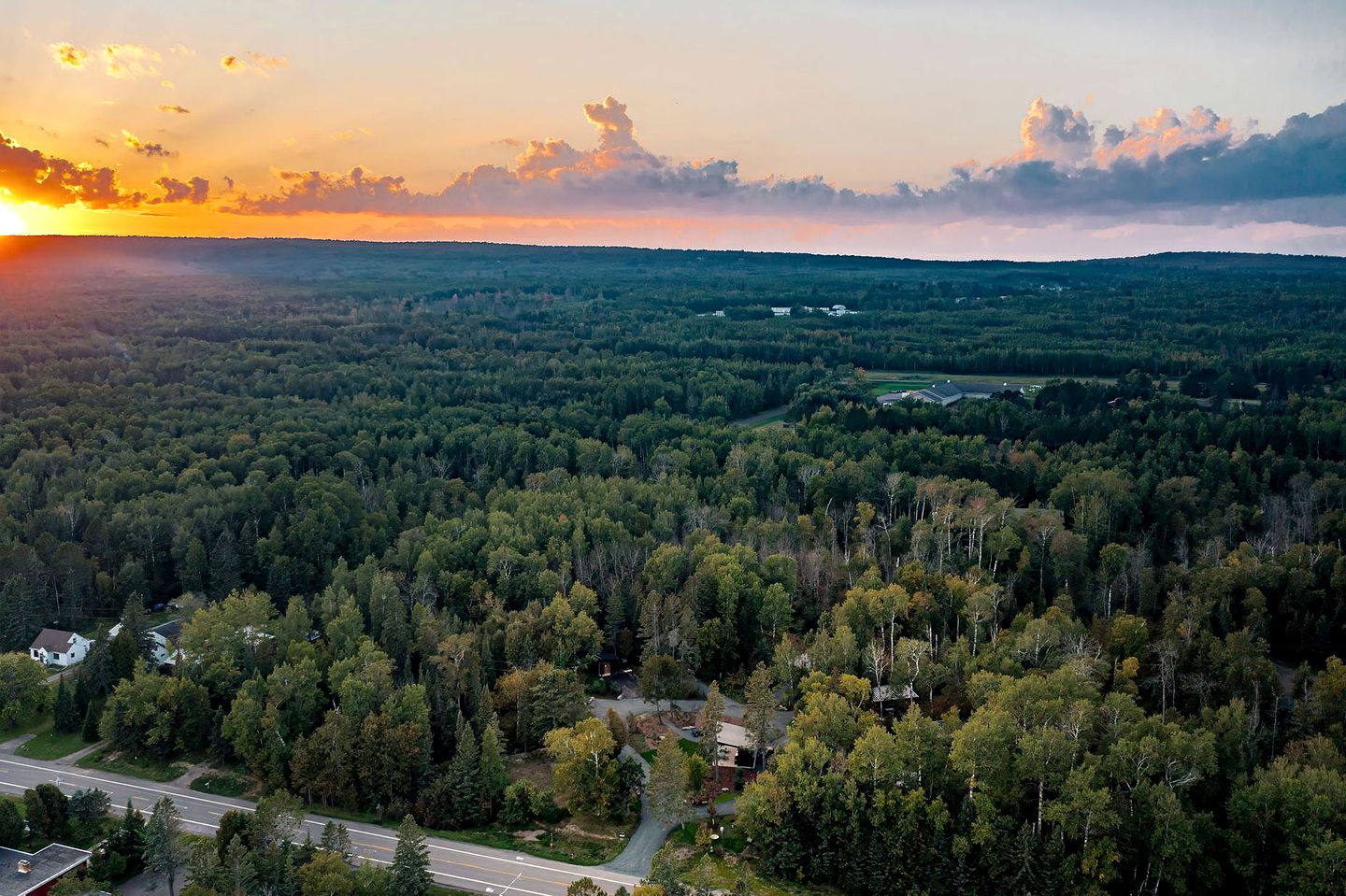 Gorgeous Cabin with Private Sauna for a Romantic Glamping Getaway in Duluth, Minnesota