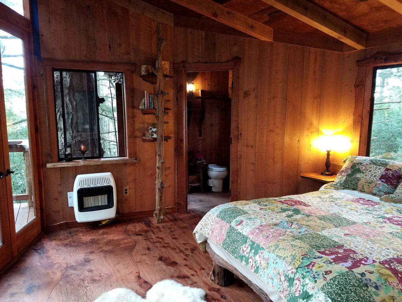 Secluded Treehouse Hideaway with Firepit and Forest Views in Bodega Bay, California