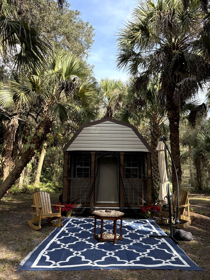 Secluded Off-the-Grid Cabin with Tropical Land Near Cocoa, Florida
