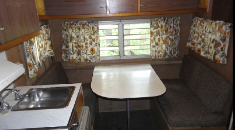 Cabins (Canada, --, Ontario)