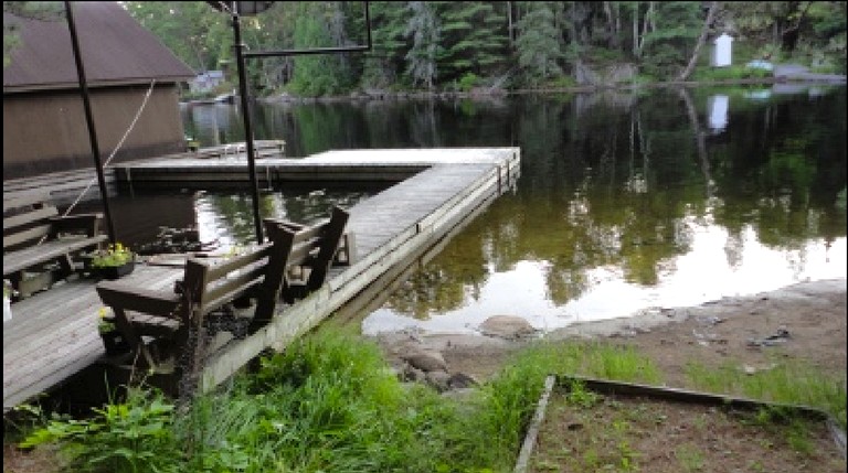 Cabins (Canada, --, Ontario)