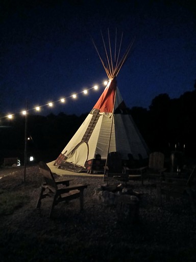 Tipis (United States of America, Campbellsville, Kentucky)