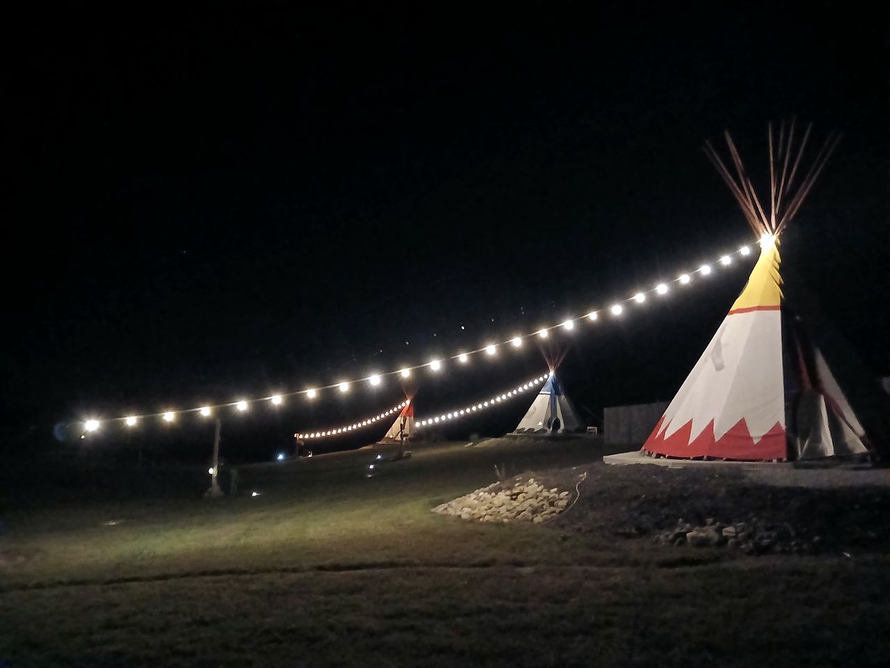 Authentic Sioux-Style Tipi Campground with Shared Kitchen Near Campbellsville and Green River Lake, Kentucky