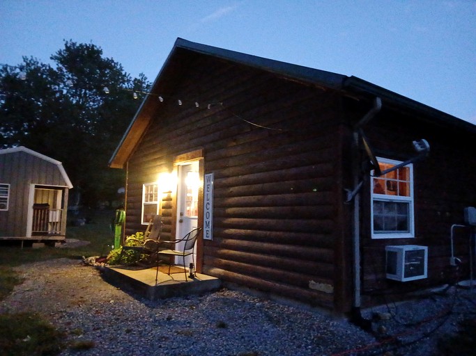 Tipis (United States of America, Campbellsville, Kentucky)