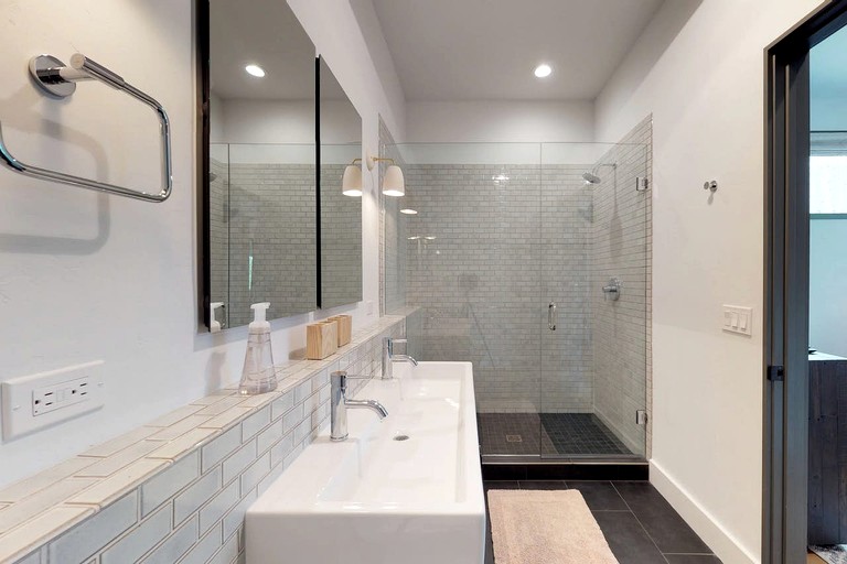 Cabins (United States of America, Big Bear Lake, California)