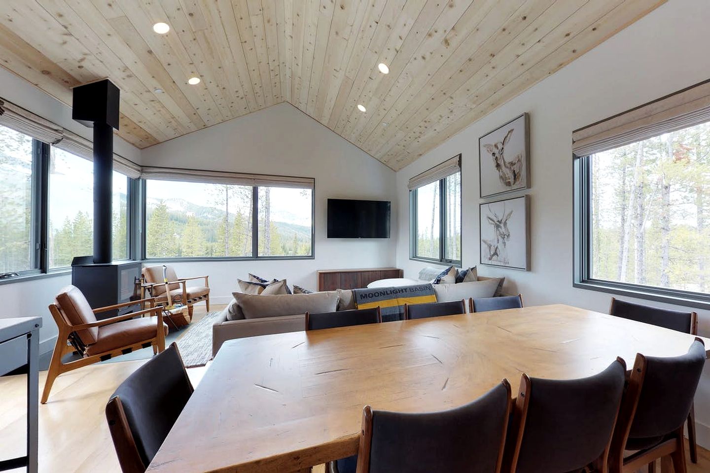 Cozy Lakeside Cabin Escape with Scenic Views Near Big Bear Lake, California