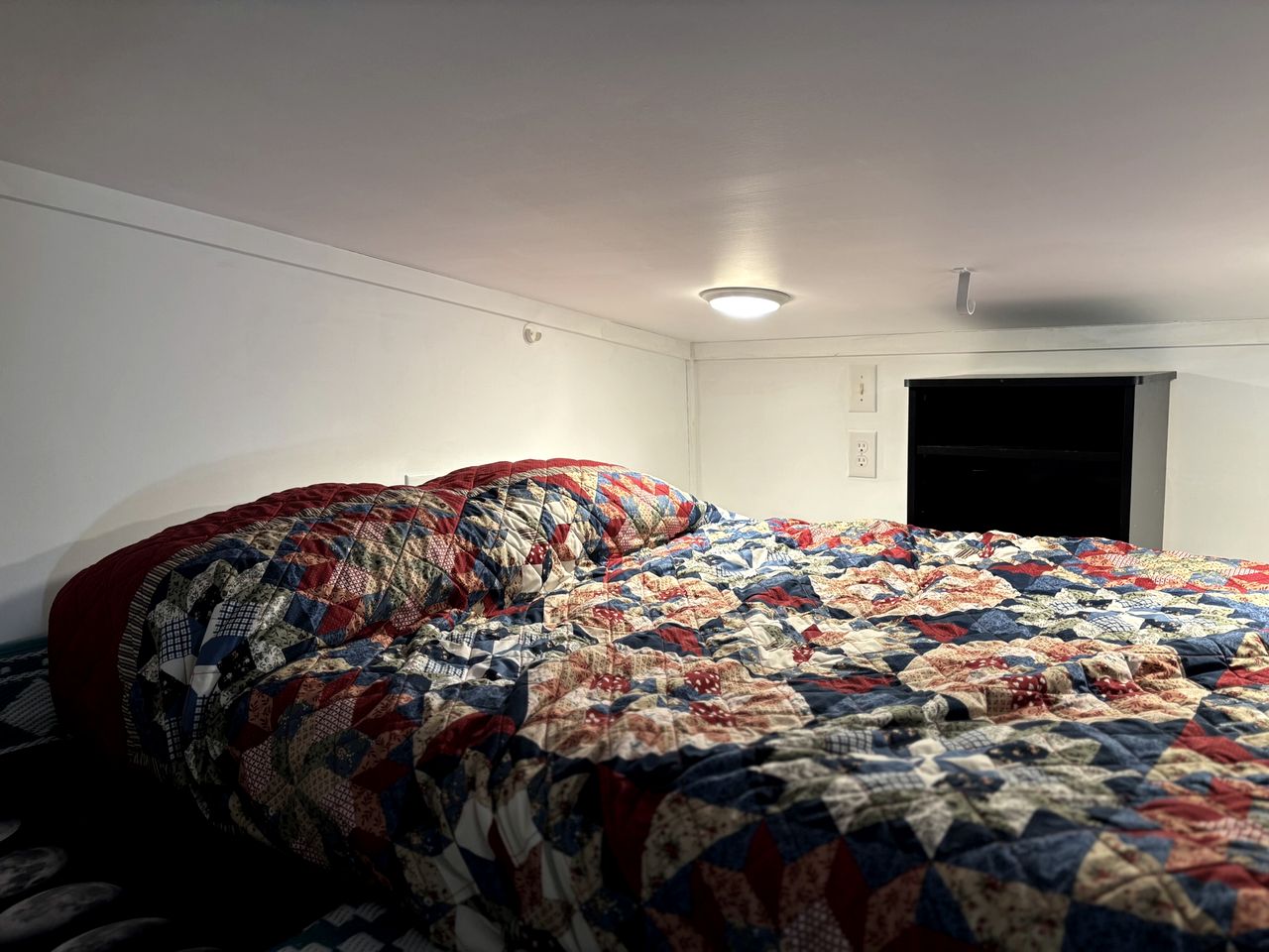 Peaceful Tiny Cabin Escape with Loft, Private Trail & Forest Views in Columbia, Tennessee