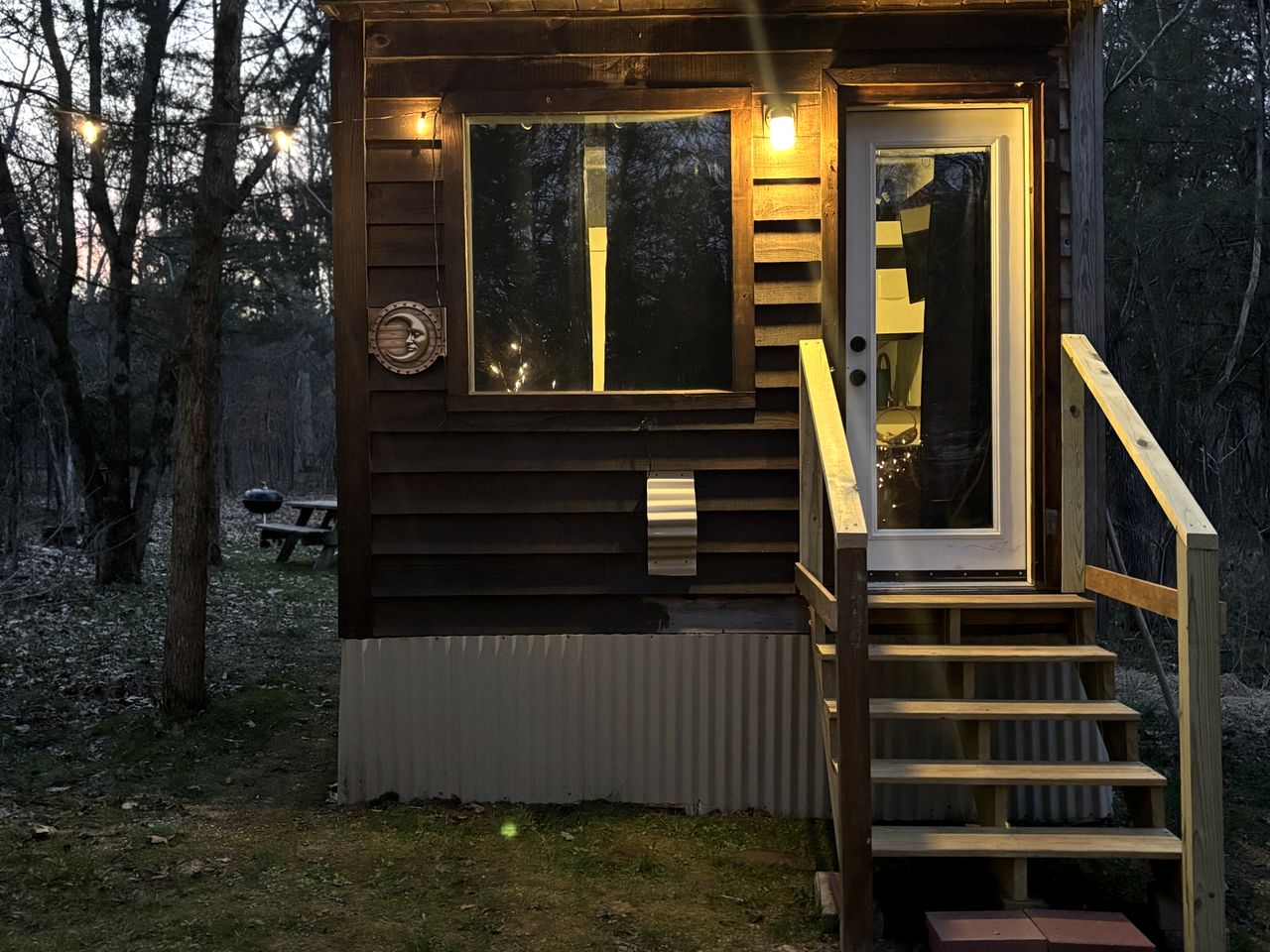 Peaceful Tiny Cabin Escape with Loft, Private Trail & Forest Views in Columbia, Tennessee