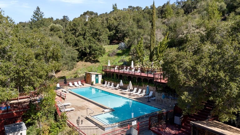 Yurts (United States of America, Los Gatos, California)