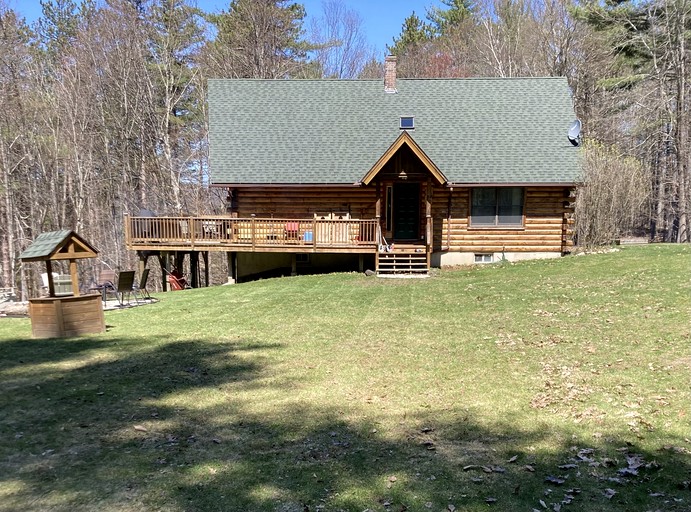 Log Cabins (United States of America, Charlemont, Massachusetts)
