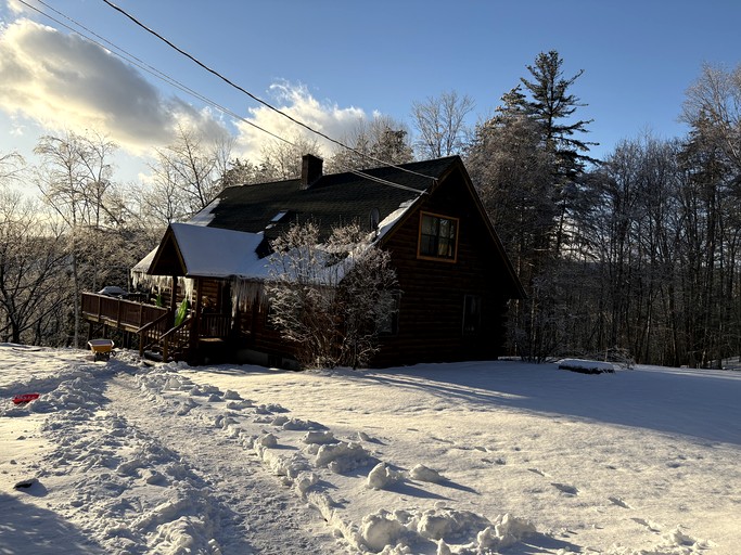 Log Cabins (United States of America, Charlemont, Massachusetts)