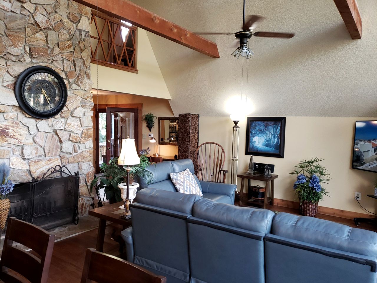 A-Frame Cabin Rental with Spacious Deck Overlooking the Cotee River, Florida