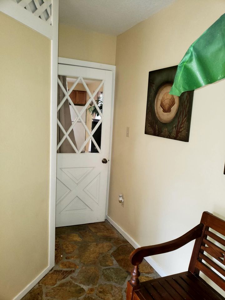 A-Frame Cabin Rental with Spacious Deck Overlooking the Cotee River, Florida