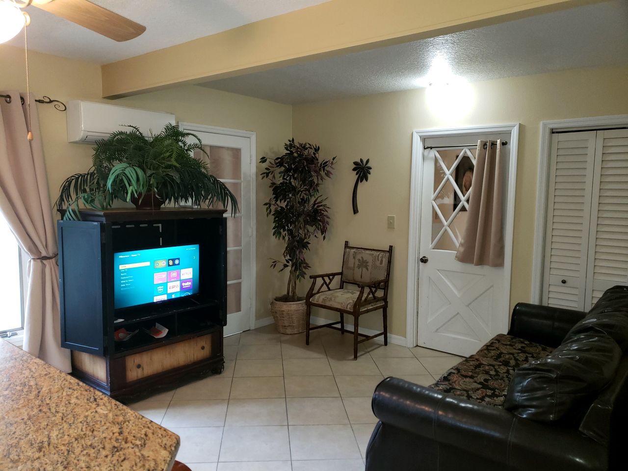A-Frame Cabin Rental with Spacious Deck Overlooking the Cotee River, Florida