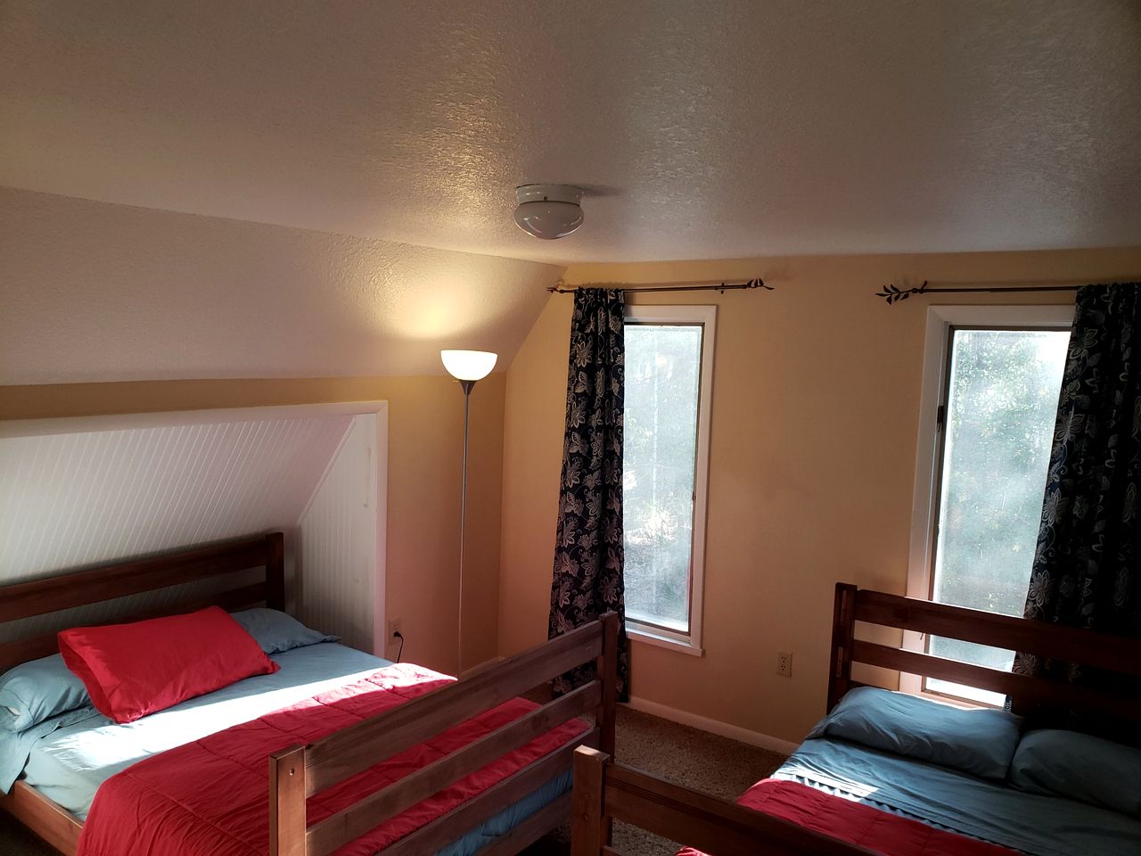 A-Frame Cabin Rental with Spacious Deck Overlooking the Cotee River, Florida