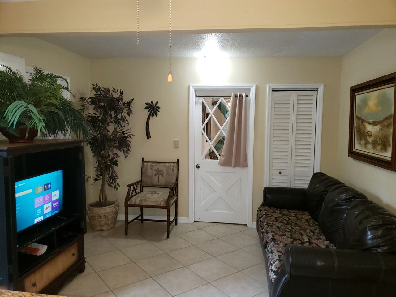 A-Frame Cabin Rental with Spacious Deck Overlooking the Cotee River, Florida