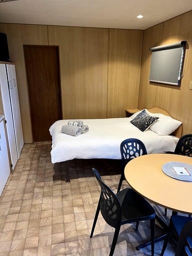 Cabins (Australia, Good Hope, New South Wales)