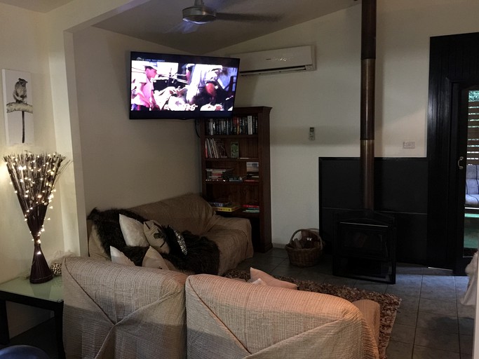 Cabins (Malanda, Queensland, Australia)