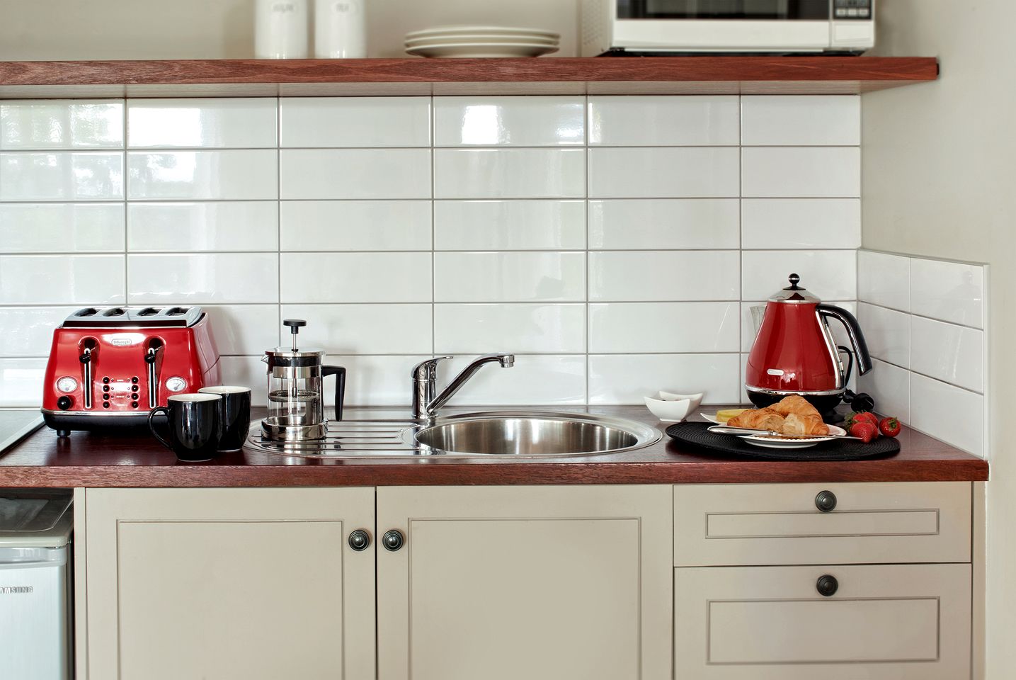 A charming cottage retreat with space to settle in and stay awhile, New Zealand