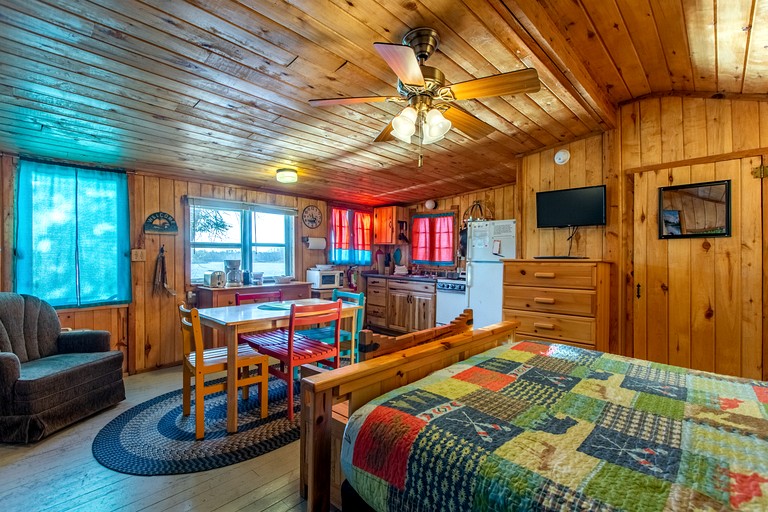 Cabins (United States of America, Nevis, Minnesota)