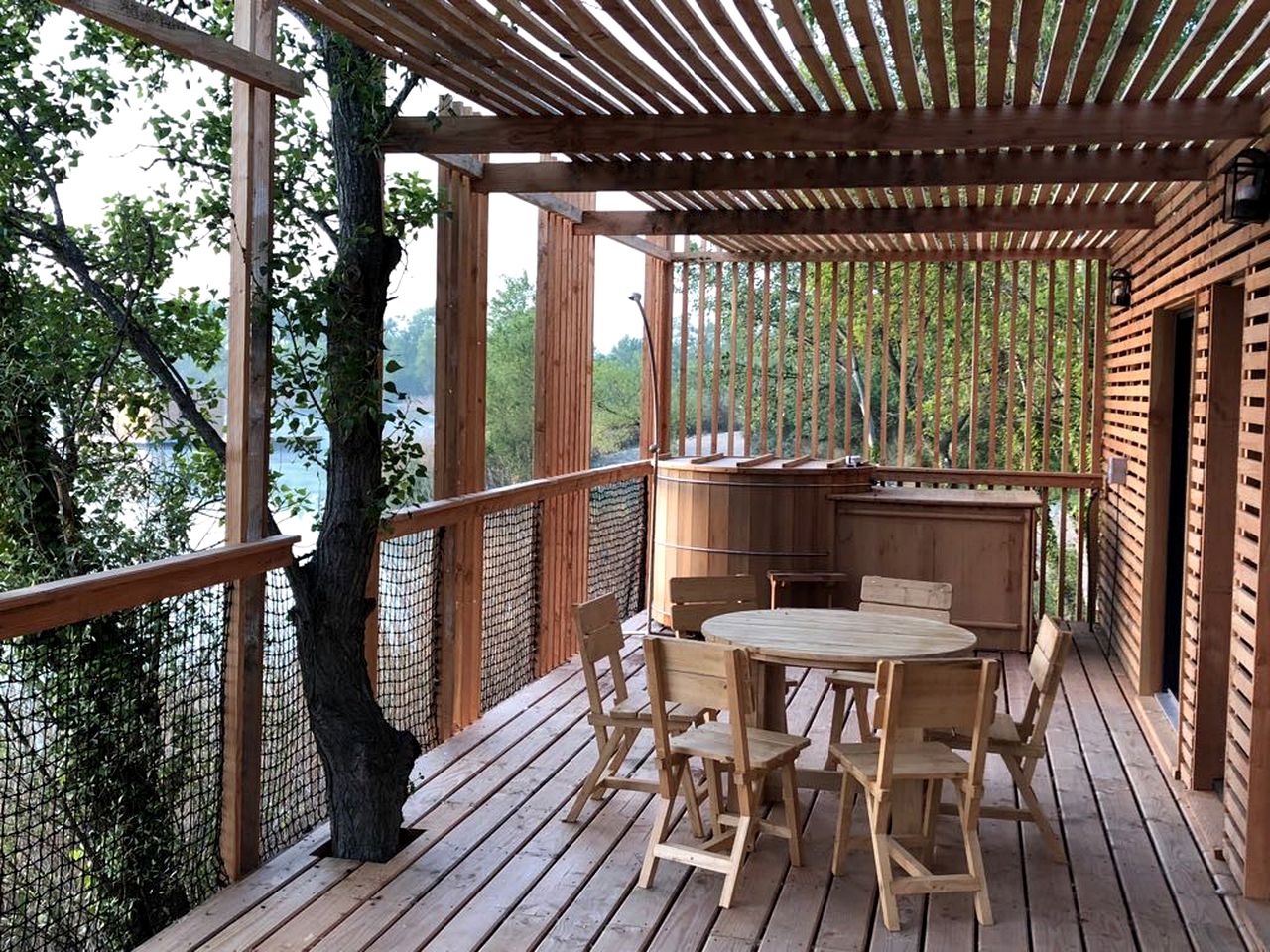 Cabins (Sorgues, France)