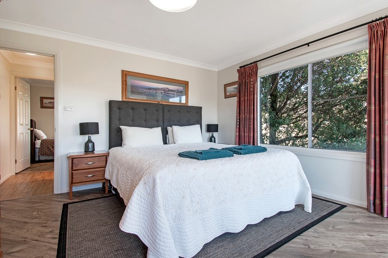 Cottages (Australia, Tumut, New South Wales)