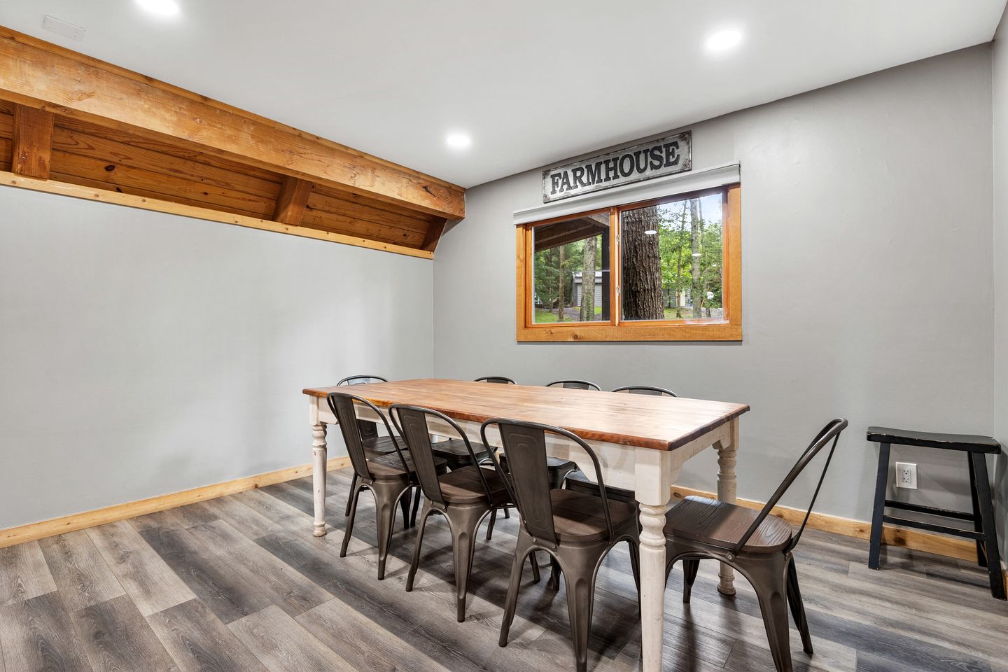 Delightful Vacation Cabins in Mount Juliet near Nashville, Tennessee