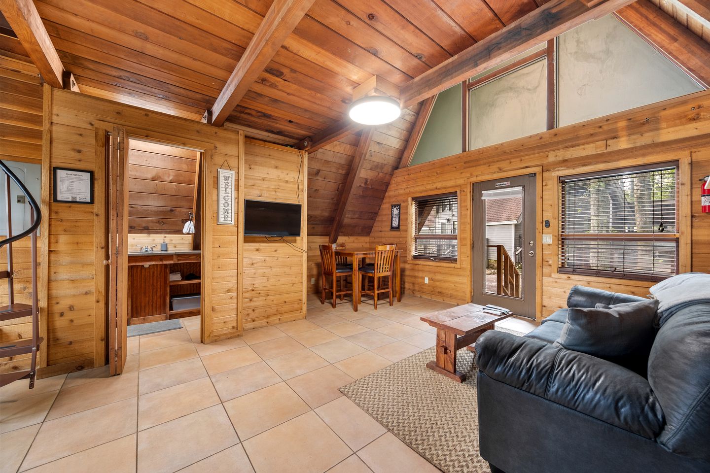 Delightful Vacation Cabins in Mount Juliet near Nashville, Tennessee