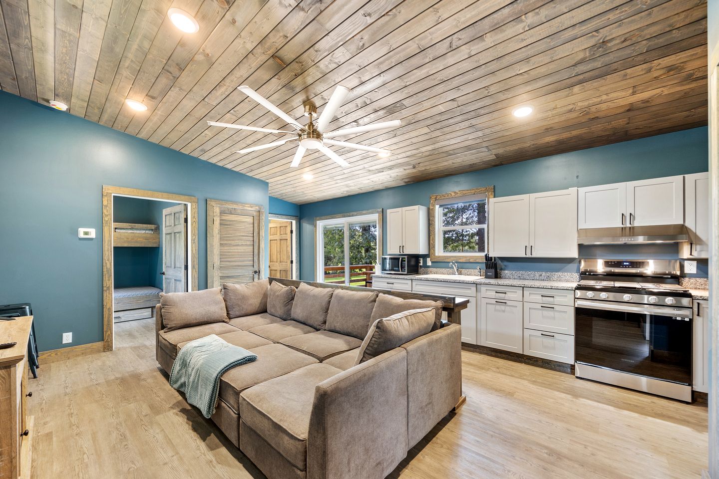 Delightful Vacation Cabins in Mount Juliet near Nashville, Tennessee