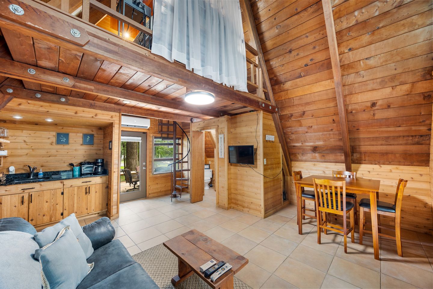 Delightful Vacation Cabins in Mount Juliet near Nashville, Tennessee