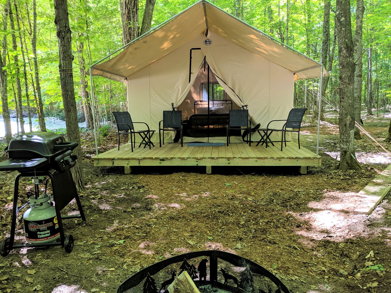 Safari Tents (Phelps, Wisconsin, United States)