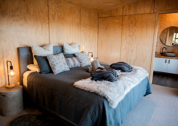 Cabins (New Zealand, Puketiro, South Island)