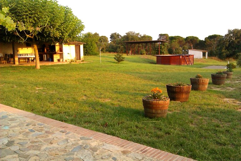 Cottages (Spain, Cassà de la Selva, Catalonia)