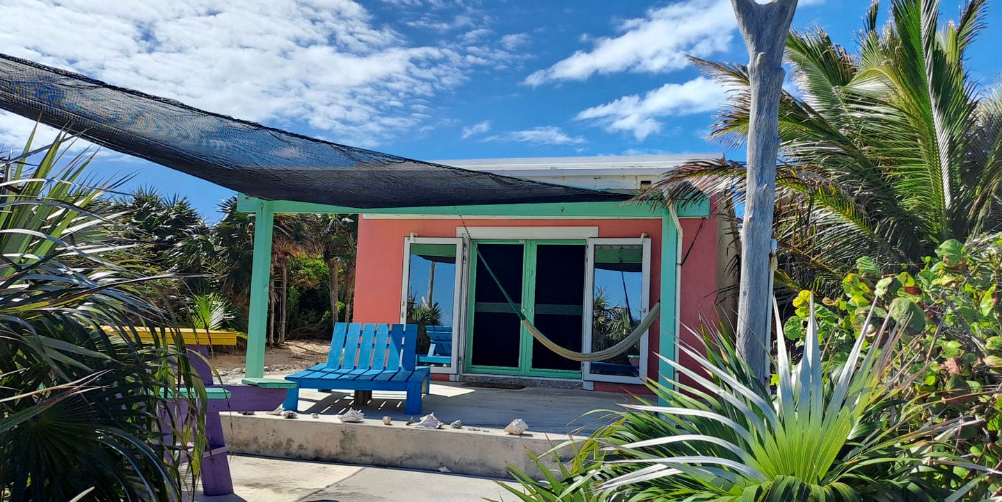 Beach Houses (Bahamas, Clarence Town, Long Island)